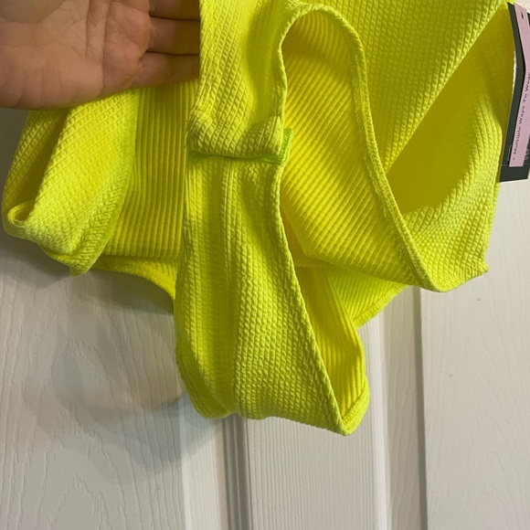 Neon bodysuit - Picture 3 of 5